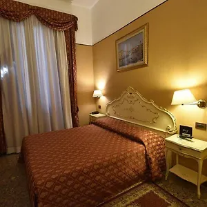3* Pensión Poste Vecie